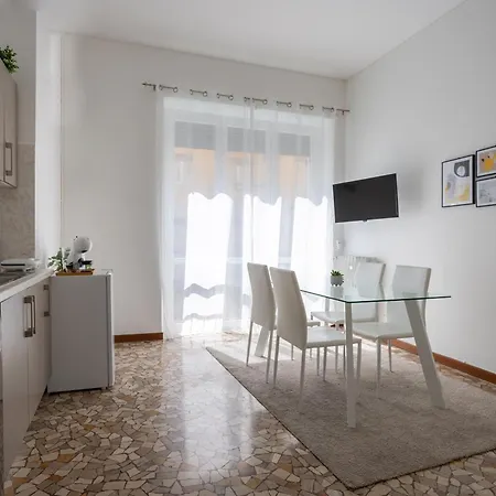 Apartment Cesare's Nest - Super Position Milan