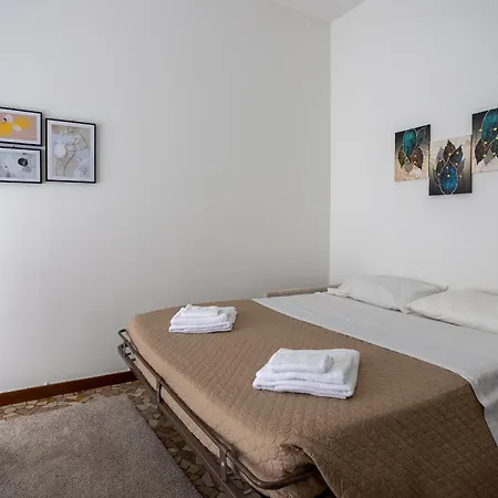 Cesare's Nest - Super Position Milán