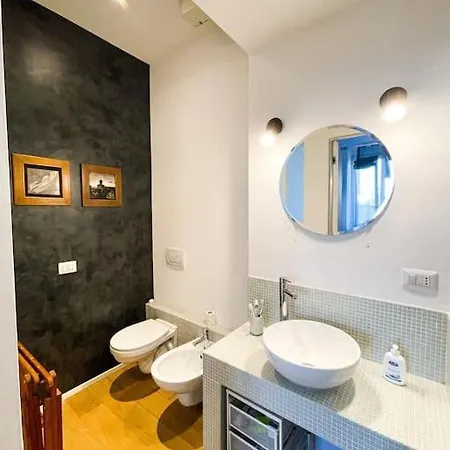 Apartamento Garibaldi-isola - Moderno Bilocale Con Balcone Milán