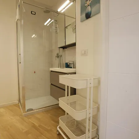 Adriana Metro Apartament *