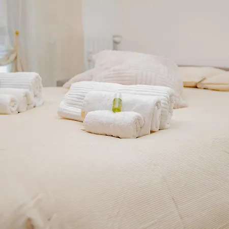 Bicocca Experience - Near Metro & Arcimboldi Theatre -fast Wifi Apartmán *