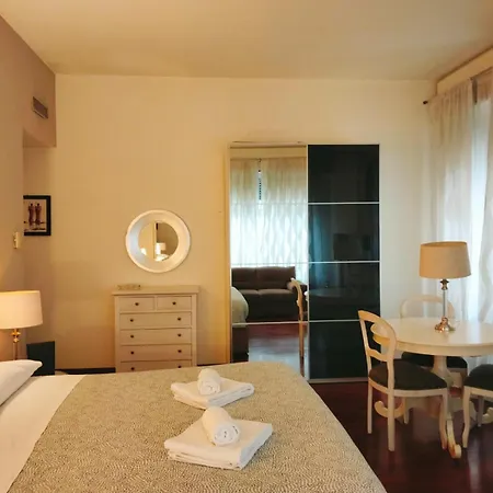 Imhome - Porta Nuova Apartment *