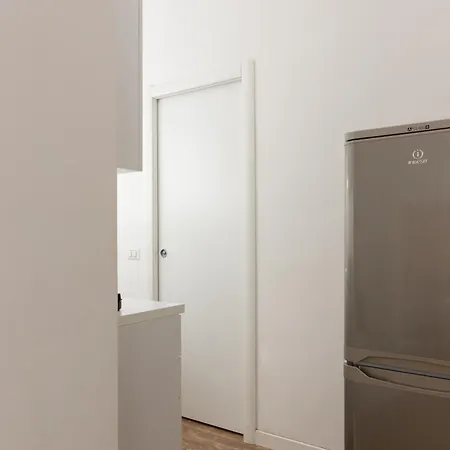 Artstay Exclusive Near Train Metro, Parking Apartment Milan