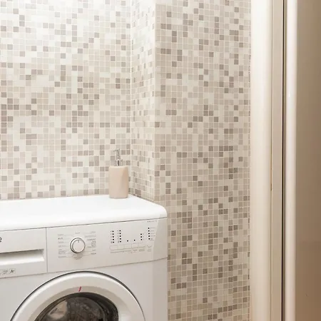 Artstay - Exclusive Apt, Free Parking, Metro, Tram * ميلان