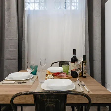 Apartment Fondazione Prada-navigli 15 Minutes To Duomo By Metro Milan