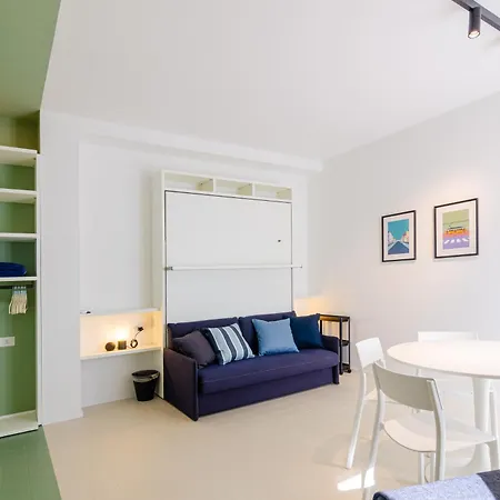 San Siro Blue Flat *