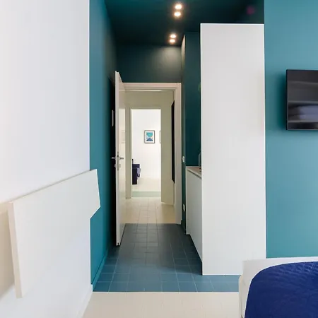 San Siro Blue Flat *