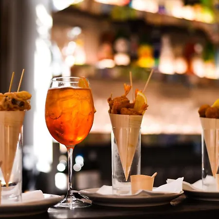 Hostal Babila & Bistrot *