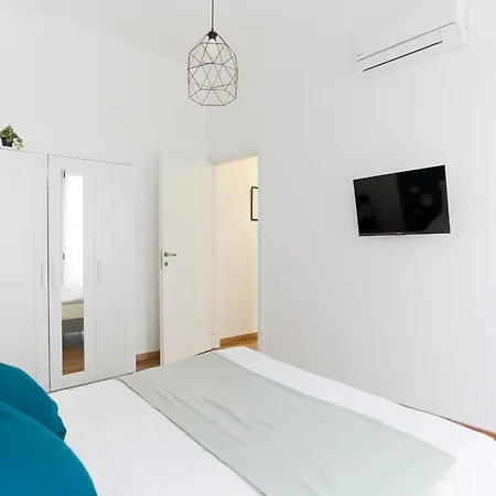 The Rent - Cozy Two-bedroom Near Colonne S Lorenzo * Mailand