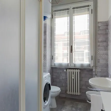 The Rent - Cozy Two-bedroom Near Colonne S Lorenzo *