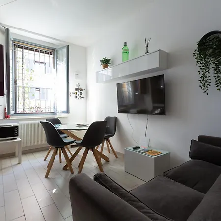 Easytopstay - Bocconi Cosy Lägenhet Milano