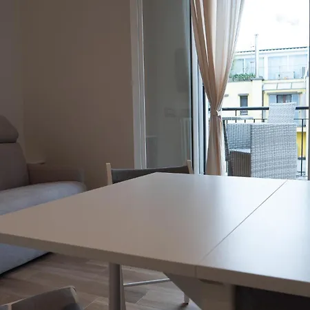 Prestige Boutique Homes-design Disctict Apartment