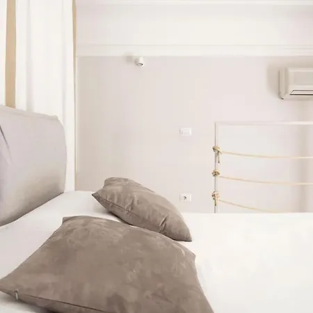 Hacca Collection - Arco Della Pace