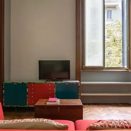 Hacca Collection - Arco Della Pace Milan