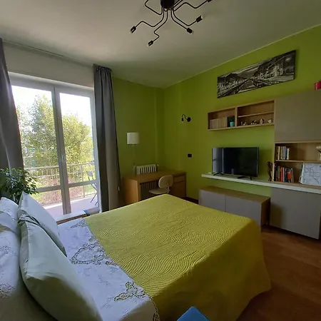 Apartment Bright Two-room Overlooking The Park *