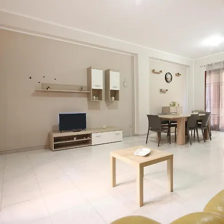 Holiday home 3 Bedroom Stunning In Menfi