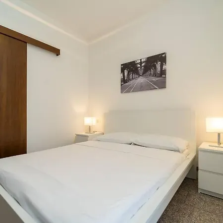 Apartmán 5 Giornate Con Terrazzo E Garage Privato Milán