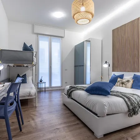 Stayeasy Quadronno33 - 3 Bedrooms, 2 Baths - Duomo Walking Distance Milan