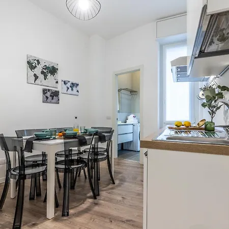 Stayeasy Quadronno33 - 3 Bedrooms, 2 Baths - Duomo Walking Distance