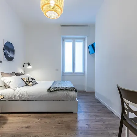 Lejlighed Stayeasy Quadronno33 - 3 Bedrooms, 2 Baths - Duomo Walking Distance *