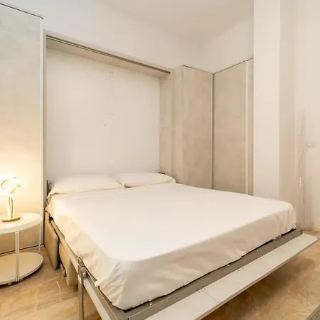 Porta Venezia Nuovo E Accogliente Mediolan