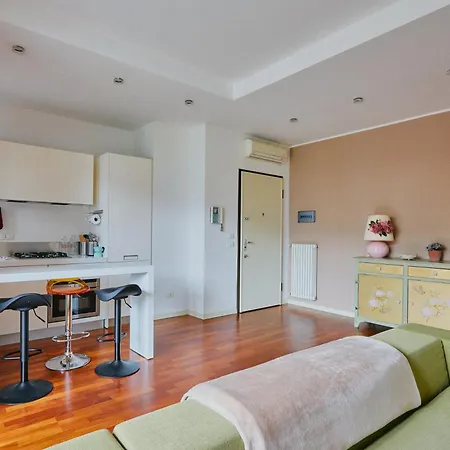 Il Comfort Dello Spazio, In Un Bilocale Mediolan