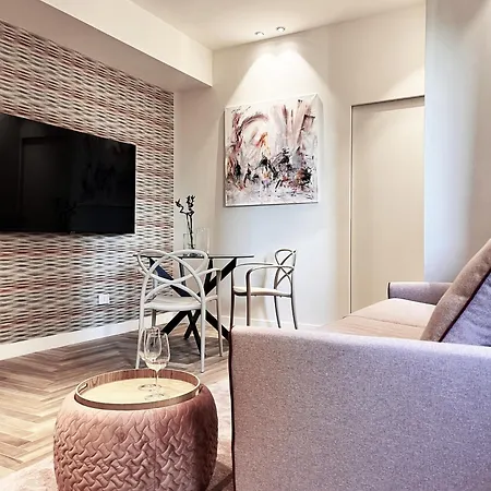 Yls Luxury 2 *