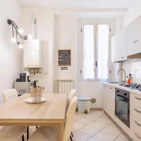 Modern In Next To Metro M5 - Sarca 73 Daire Milano