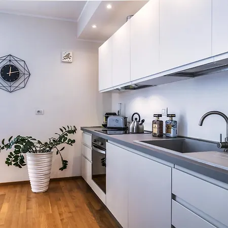 5 Min Walk From Subway Elegant & Modern 公寓 米兰