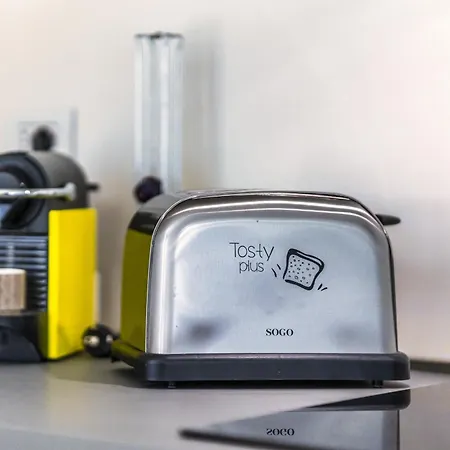 Lejlighed 5 Min Walk From Subway Elegant & Modern