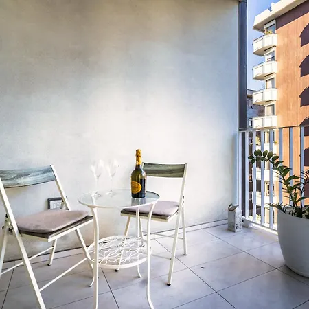 5 Min Walk From Subway Elegant & Modern 公寓 *