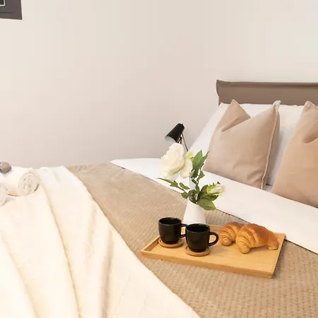 [ihost Apartment] - Simonetta 7 * Milano