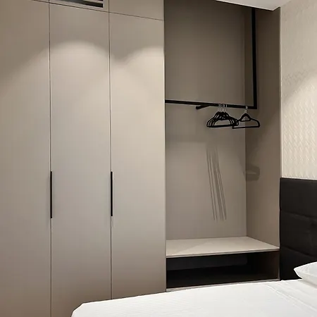 Yls Luxury 2 Apartment Milan