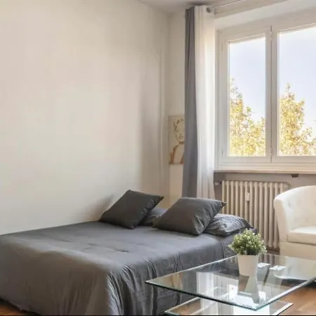 Apartment Life - Wi-fi & Smart Tv