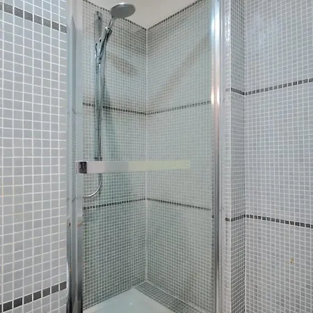 Retreat-hosted By Sweetstay Apartment Milan