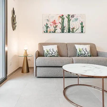 Urban Garden Lofts By Blue Velvet Livings דירה *