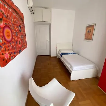 Casa 51 Arco Della Pace Apartment *