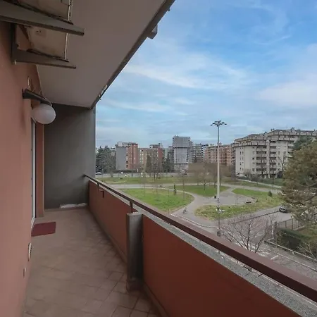 Daire Youhosty - Paul Valery 3 Milano