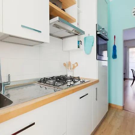 Milan-linate With Balcony Apartment