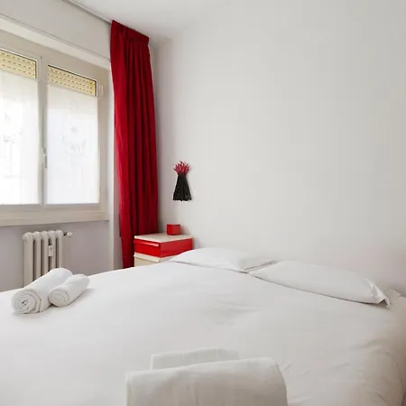 Milan-linate With Balcony Apartment *