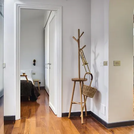 The Green Oriental; Gem In The Duomo City Center Apartament