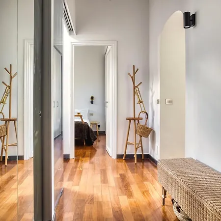 The Green Oriental; Gem In The Duomo City Center Mediolan