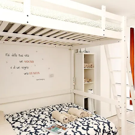 Bloom Apt - Citylife Apartman