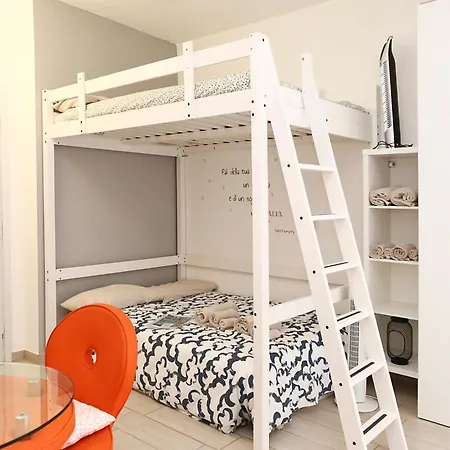 Bloom Apt - Citylife *