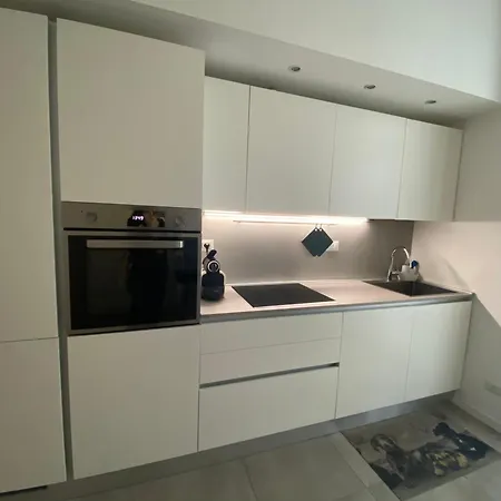 Luminoso Bocconi Navigli * Milano