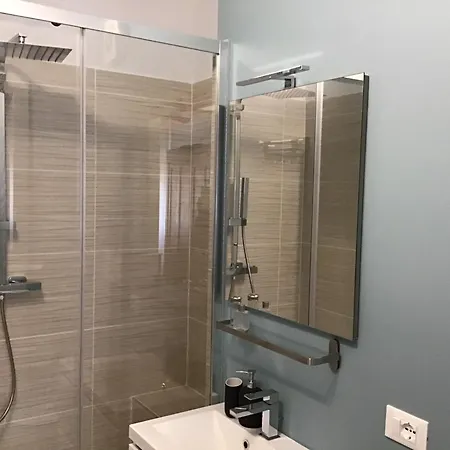 Quarto em Acomodações Particulares Esperienzanarrata Di Maria Adelaide *