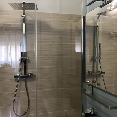 Quarto em Acomodações Particulares Esperienzanarrata Di Maria Adelaide