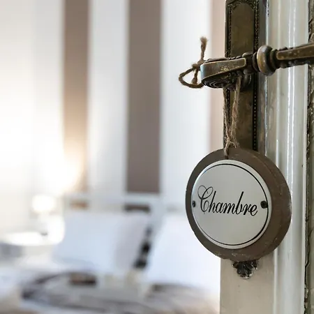 Διαμέρισμα Elegant Near Metro Porta Romana,3 Fermate Subway-stop A Duomo, Wifi-netflix Free