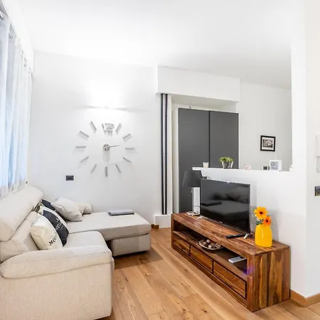 Suite2- Vicino Metro, Citylife, Stadio San Siro E Fiera * Mediolan