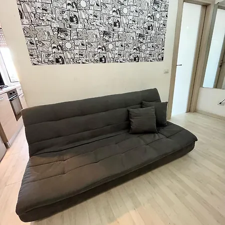 Lovely Flats Close To The Metro *